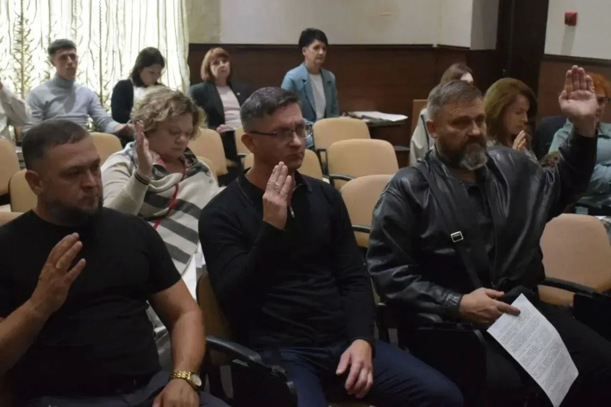 Заместитель прокурора Апшеронского района Сергей Съемщиков принял участие в сессии Совета Апшеронского городского поселения Заместитель прокурора Апшеронского района Сергей Съемщиков принял участие в сессии Совета Апшеронского городского поселения