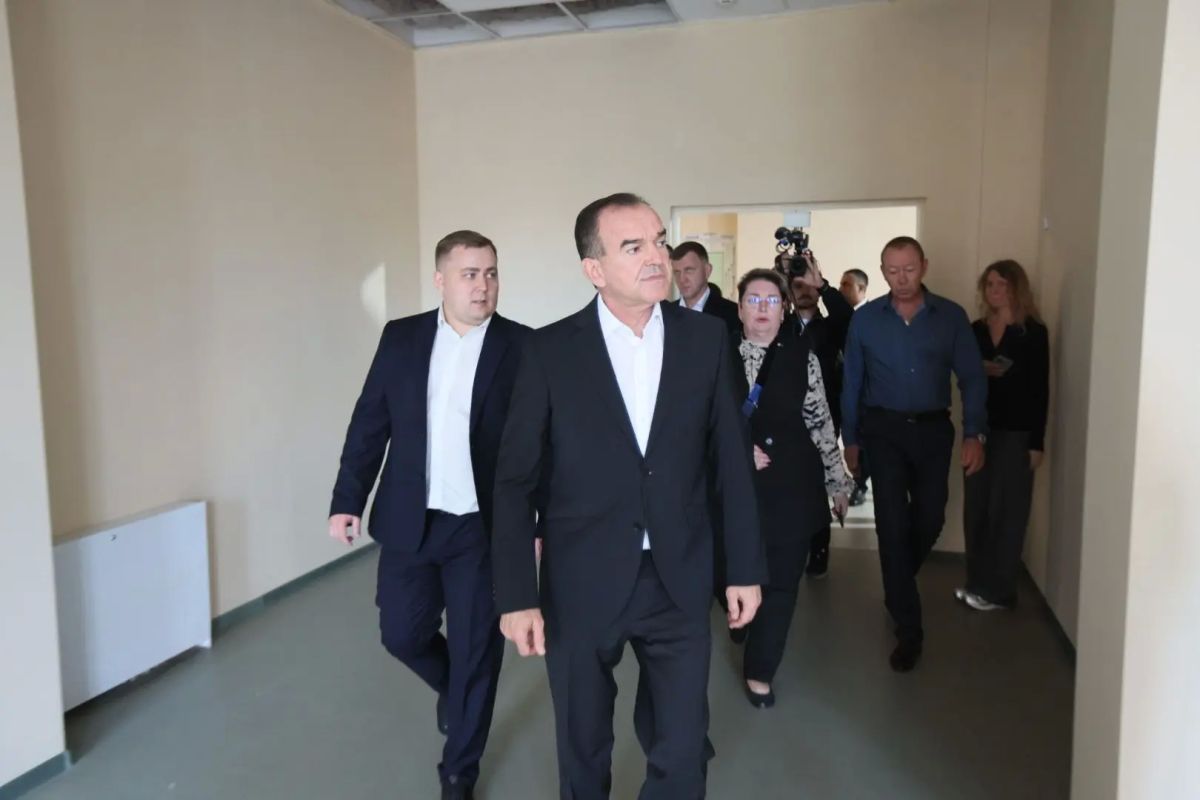 Вениамин Кондратьев проинспектировал строительство детского сада в Юбилейном микрорайоне Краснодара Вениамин Кондратьев проинспектировал строительство детского сада в Юбилейном микрорайоне Краснодара