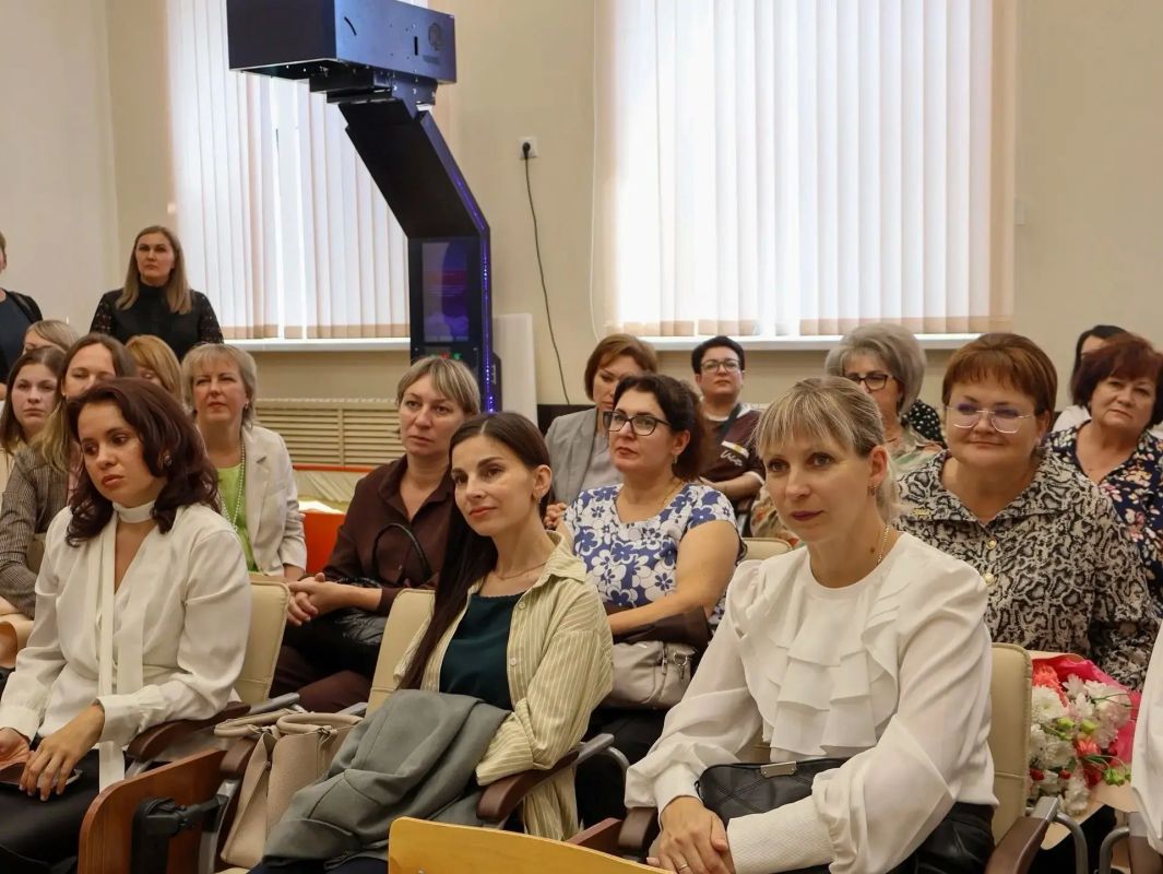 В АГПУ торжественно открыли кабинет дошкольного образования В АГПУ торжественно открыли кабинет дошкольного образования