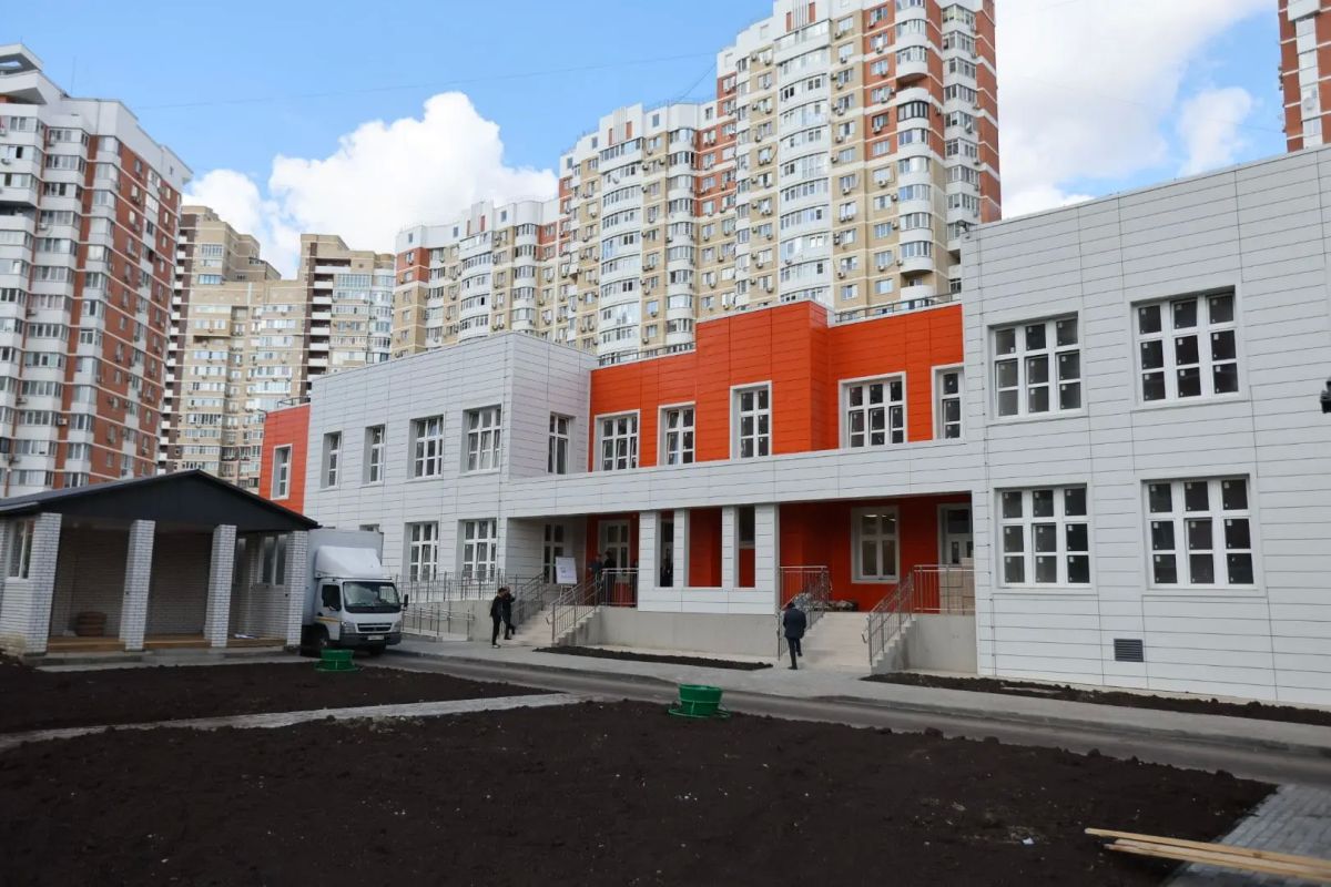 Вениамин Кондратьев проинспектировал строительство детского сада в Юбилейном микрорайоне Краснодара Вениамин Кондратьев проинспектировал строительство детского сада в Юбилейном микрорайоне Краснодара