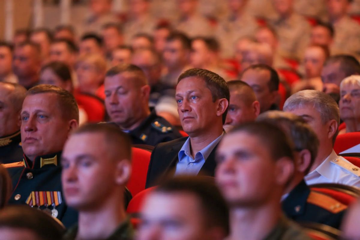 1141-й гвардейский артиллерийский ордена Кутузова полк награжден орденом Суворова 1141-й гвардейский артиллерийский ордена Кутузова полк награжден орденом Суворова