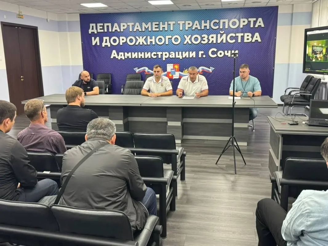 Водителям сочинских автобусов напомнили об ответственности за пассажиров