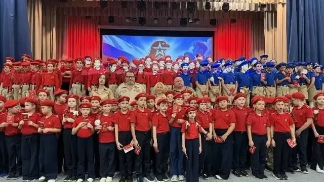 В День города в ряды юнармейцев вступили более 1000 ребят! В День города в ряды юнармейцев вступили более 1000 ребят!