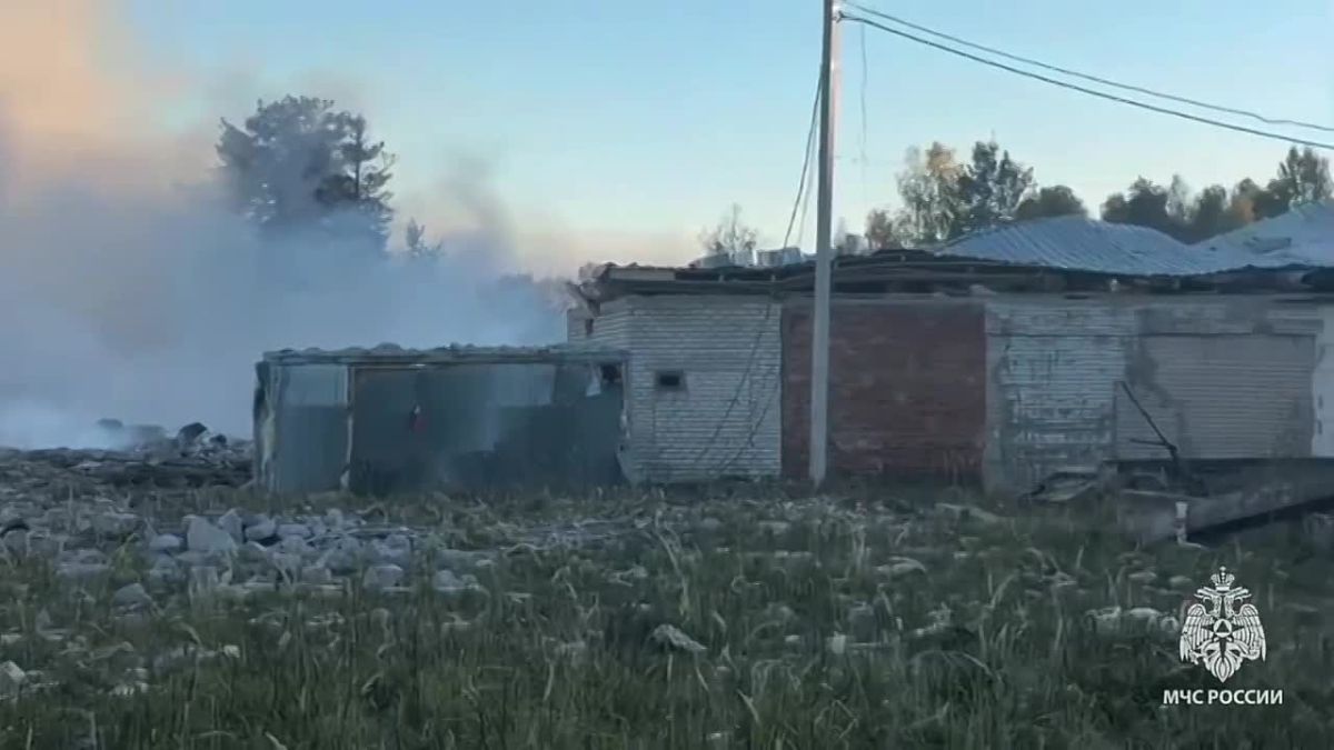 Пять человек погибли при пожаре на производстве петард в Ярославской области