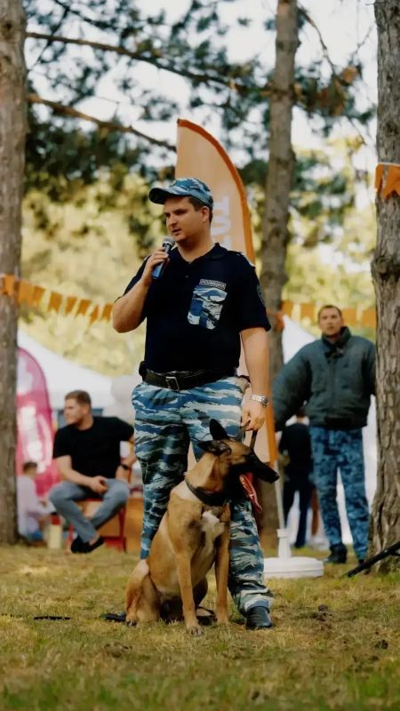 #КоМнеМухтар. Спарта - четвероногая напарница сотрудников ОМВД России по городу Армавиру специализируется на поиске взрывчатых веществ #КоМнеМухтар. Спарта - четвероногая напарница сотрудников ОМВД России по городу Армавиру специализируется на поиске взрывчатых веществ