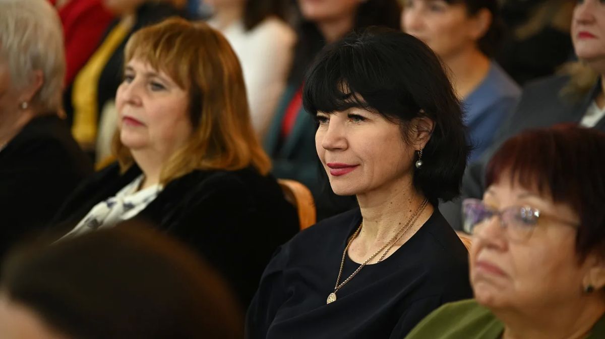 В Краснодаре состоялось торжественное мероприятие, на котором наградили заслуженных руководителей учреждений образования В Краснодаре состоялось торжественное мероприятие, на котором наградили заслуженных руководителей учреждений образования