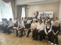В Ейске госавтоинспекторы и общественники напомнили школьникам правила дорожной безопасности