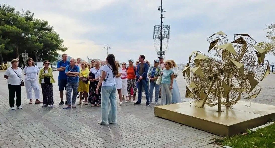 Цикл бесплатных экскурсий провели по инициативе специалистов Центра развития курортов и туризма Краснодарского края Цикл бесплатных экскурсий провели по инициативе специалистов Центра развития курортов и туризма Краснодарского края