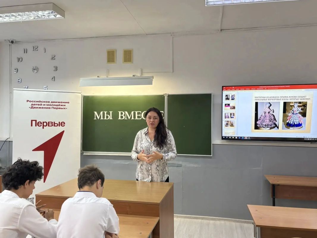 Донбасс с нами! Навсегда!. Четыре года назад, 30 сентября, в Георгиевском зале Кремля были подписаны исторические документы, навсегда изменившие судьбы миллионов людей Донбасс с нами! Навсегда!. Четыре года назад, 30 сентября, в Георгиевском зале Кремля были подписаны исторические документы, навсегда изменившие судьбы миллионов людей