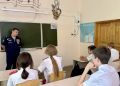 Портовик, участник СВО провел для школьников Урок мужества