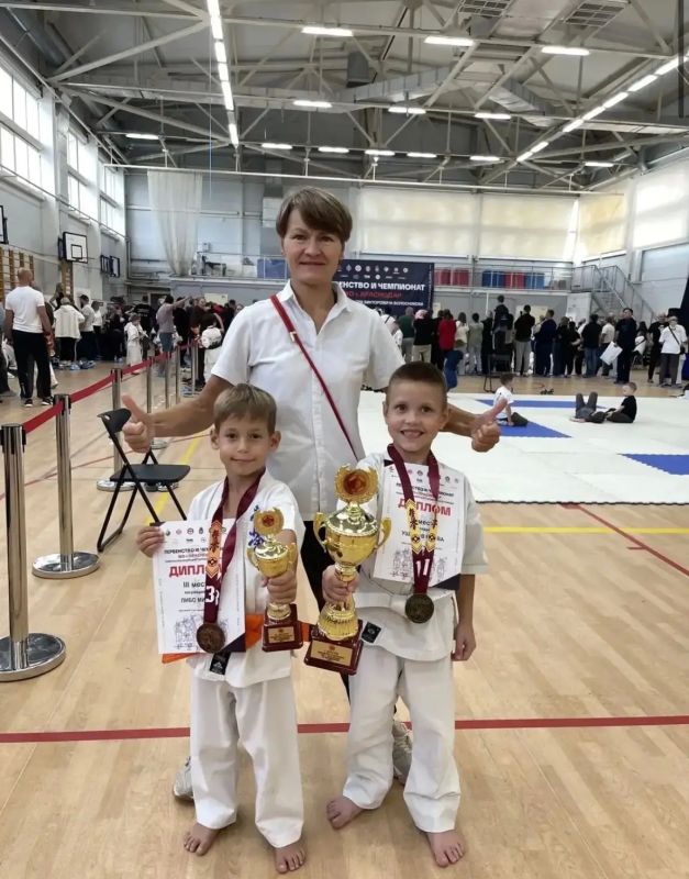 Спортсмены спортивной школы «Раевская» успешно выступили на Первенстве по киокусинкай Спортсмены спортивной школы «Раевская» успешно выступили на Первенстве по киокусинкай