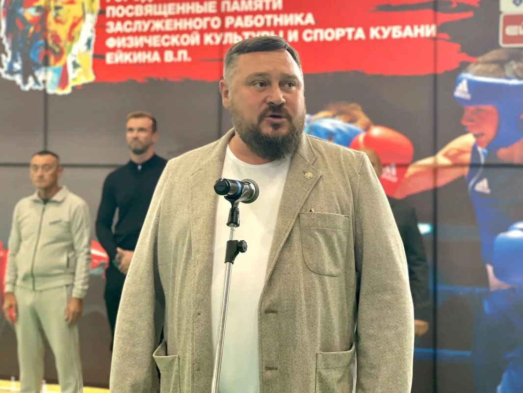 В Ейске состоялось торжественное открытие Первенства по боксу памяти Владимира Петровича Ейкина В Ейске состоялось торжественное открытие Первенства по боксу памяти Владимира Петровича Ейкина