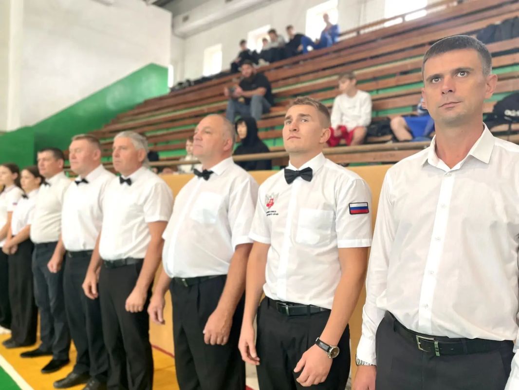 В Ейске состоялось торжественное открытие Первенства по боксу памяти Владимира Петровича Ейкина В Ейске состоялось торжественное открытие Первенства по боксу памяти Владимира Петровича Ейкина