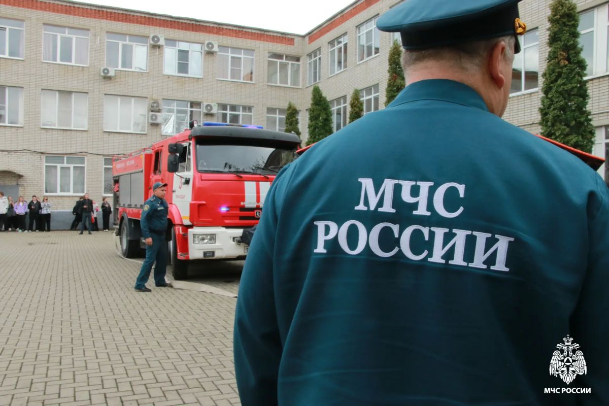 Сотрудники МЧС России приняли участие в «Большой пожарной игре» Сотрудники МЧС России приняли участие в «Большой пожарной игре»