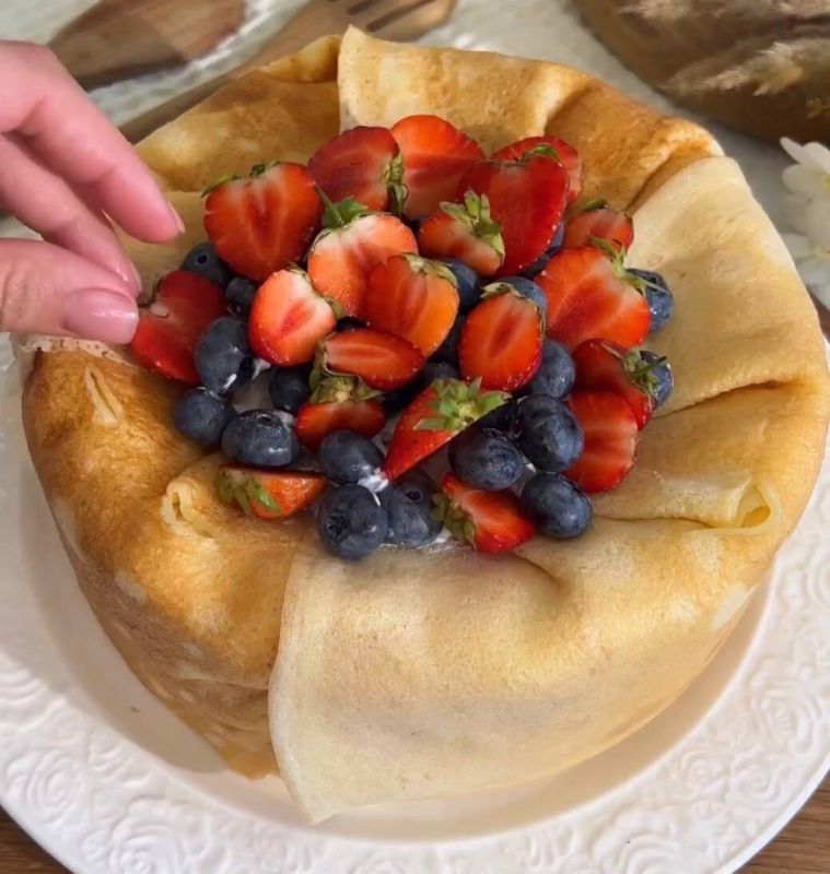 Блинный торт: быстрое и вкусное угощение без выпечки