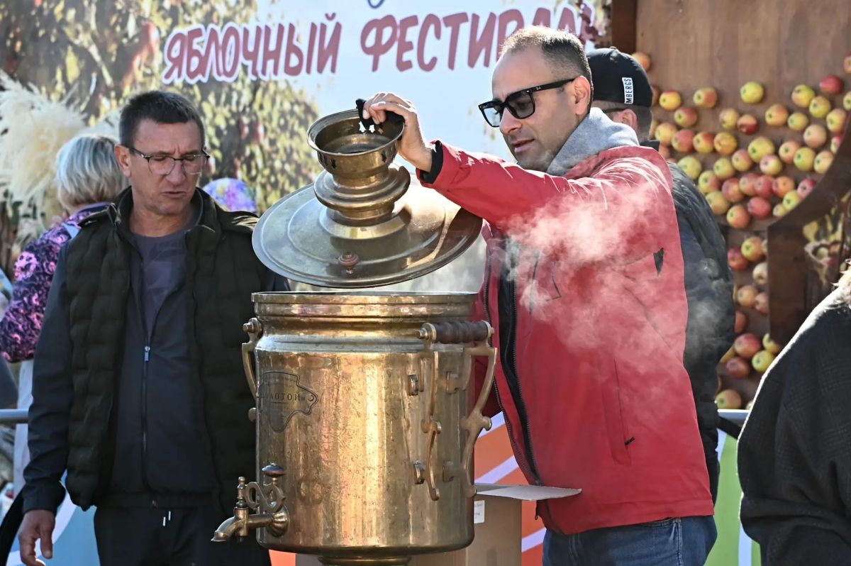 Алексей Богодистов: Фестиваль яблок провели на нашей ярмарке выходного дня Алексей Богодистов: Фестиваль яблок провели на нашей ярмарке выходного дня