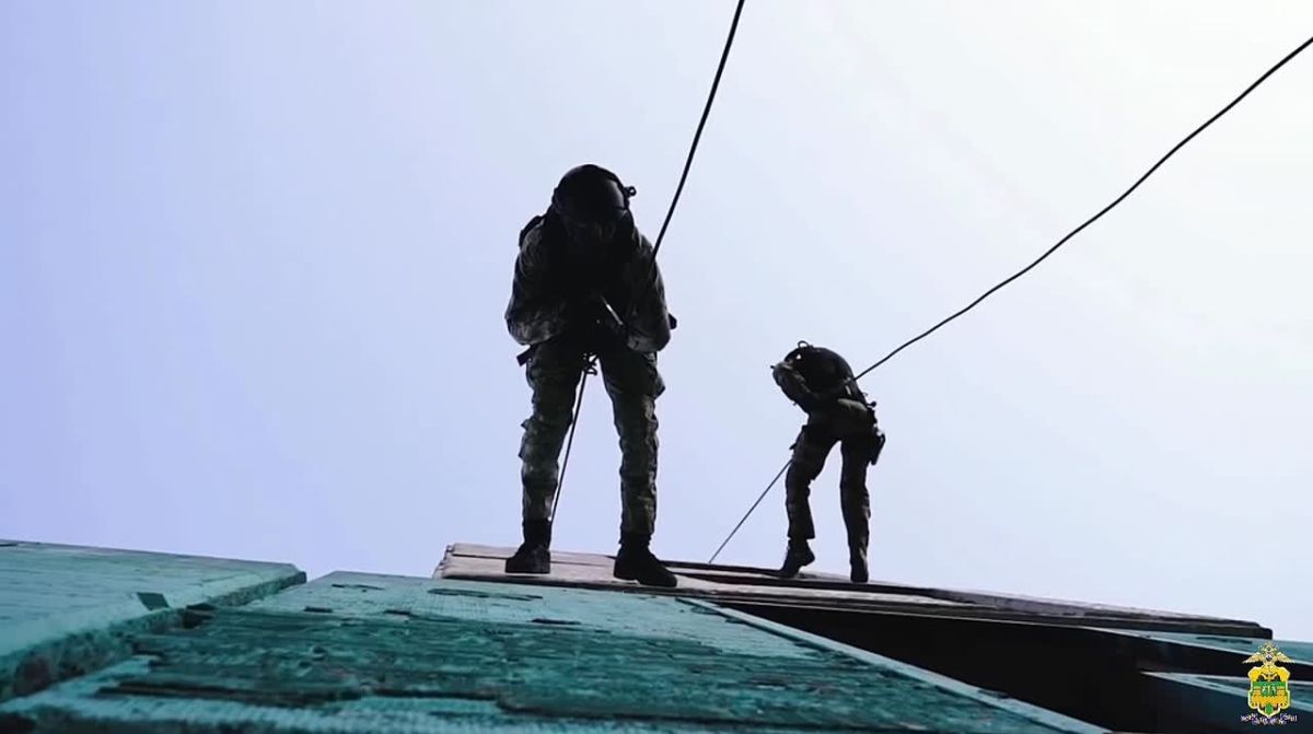 С Днём ОМОН — отрядов мобильного особого назначения — в России!