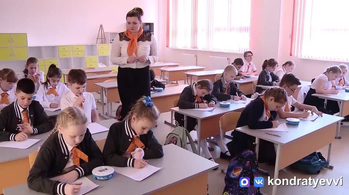 Вениамин Кондратьев: Сегодня хочу поблагодарить наших учителей за их нелегкий, требующий больших душевных сил и самоотдачи, труд