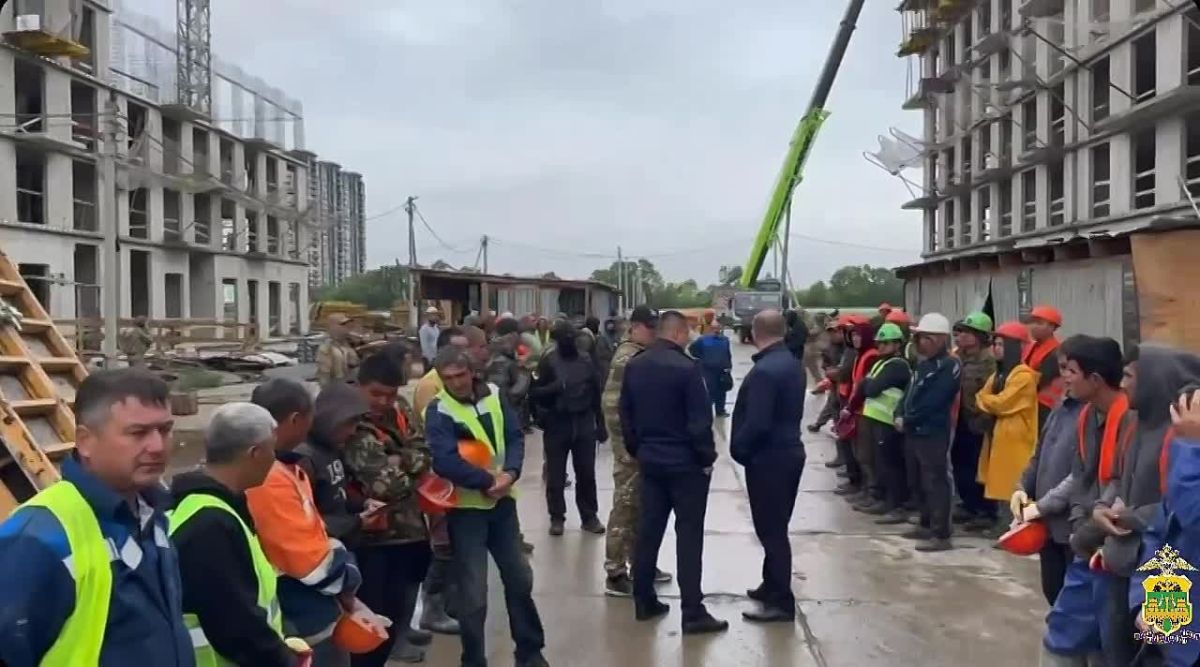 На стройке в Краснодаре выявили нелегальных мигрантов