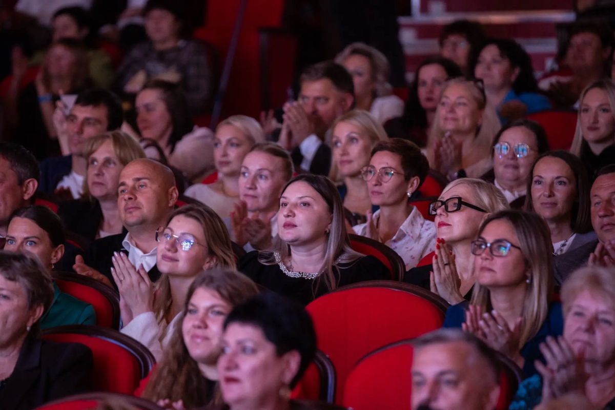 В Анапе чествовали учителей В Анапе чествовали учителей