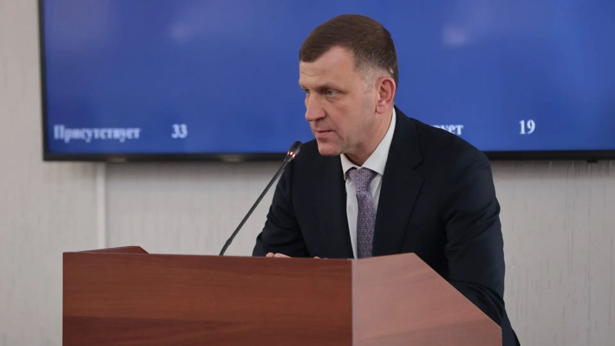 Евгений Наумов досрочно сложил полномочия главы муниципального образования сегодня на внеочередном девятнадцатом заседании городской Думы Краснодара