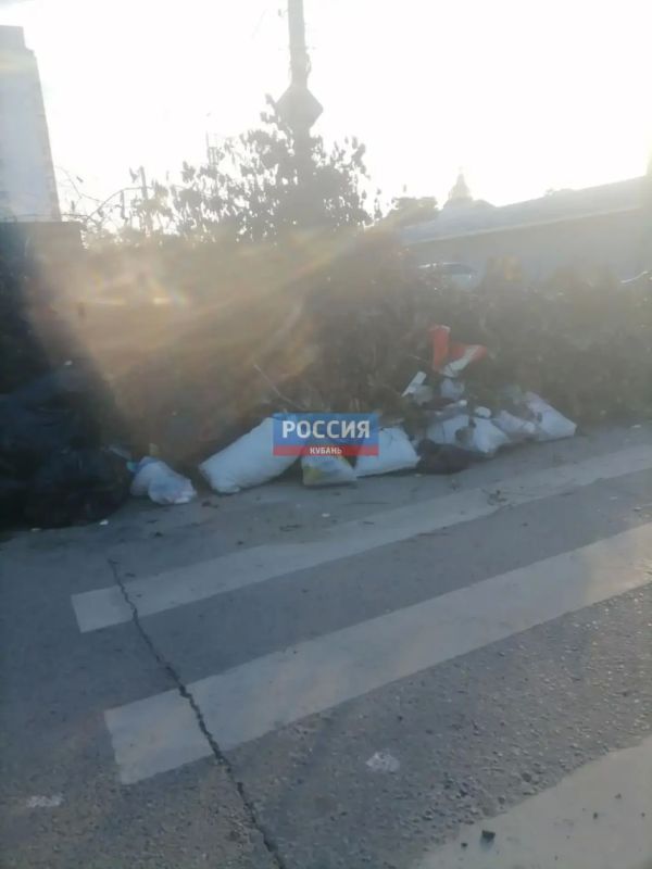 #ОтЧитателей Краснодарцы жалуются на разрастающуюся свалку в частном секторе #ОтЧитателей Краснодарцы жалуются на разрастающуюся свалку в частном секторе