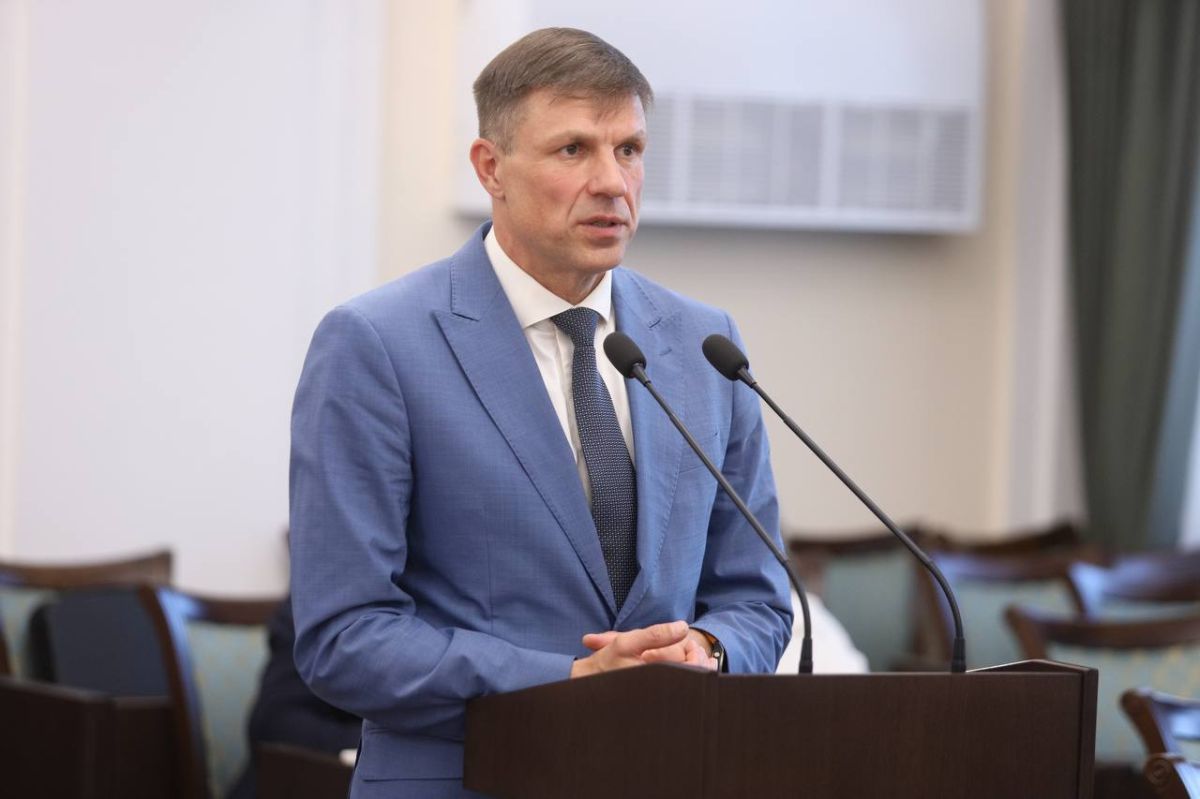 Председатель ЗСК Юрий Бурлачко провел еженедельную депутатскую планерку Председатель ЗСК Юрий Бурлачко провел еженедельную депутатскую планерку