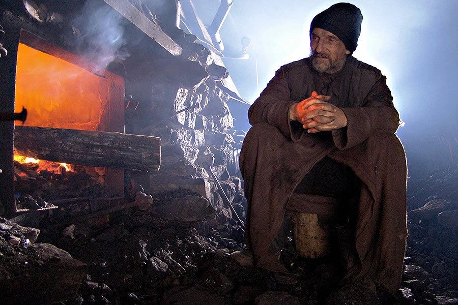 «Путь Петра»: в Абрау-Дюрсо показали фильм, который заставляет задуматься о главном «Путь Петра»: в Абрау-Дюрсо показали фильм, который заставляет задуматься о главном