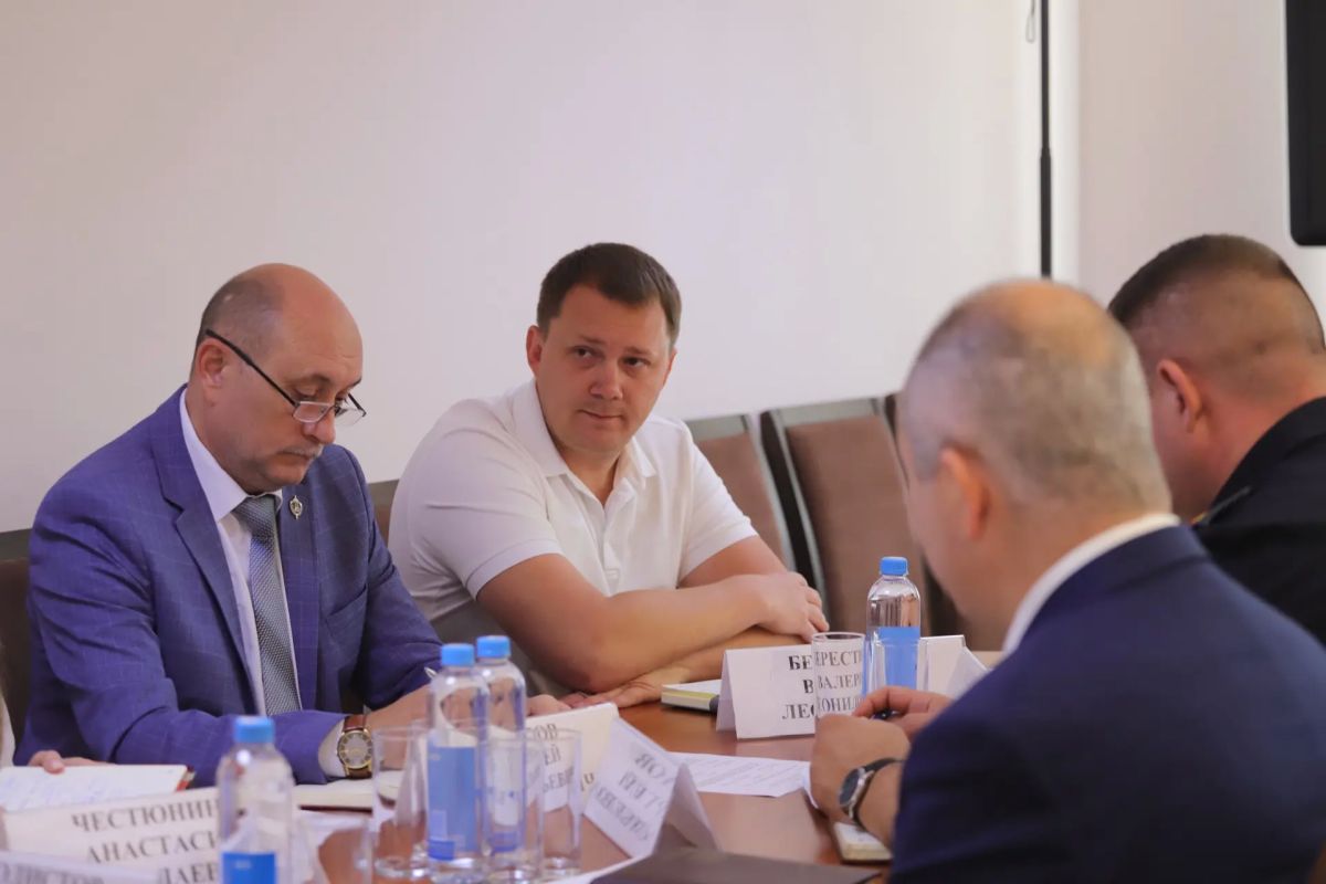 Алексей Богодистов: Провел совещание по работе службы эвакуации Алексей Богодистов: Провел совещание по работе службы эвакуации