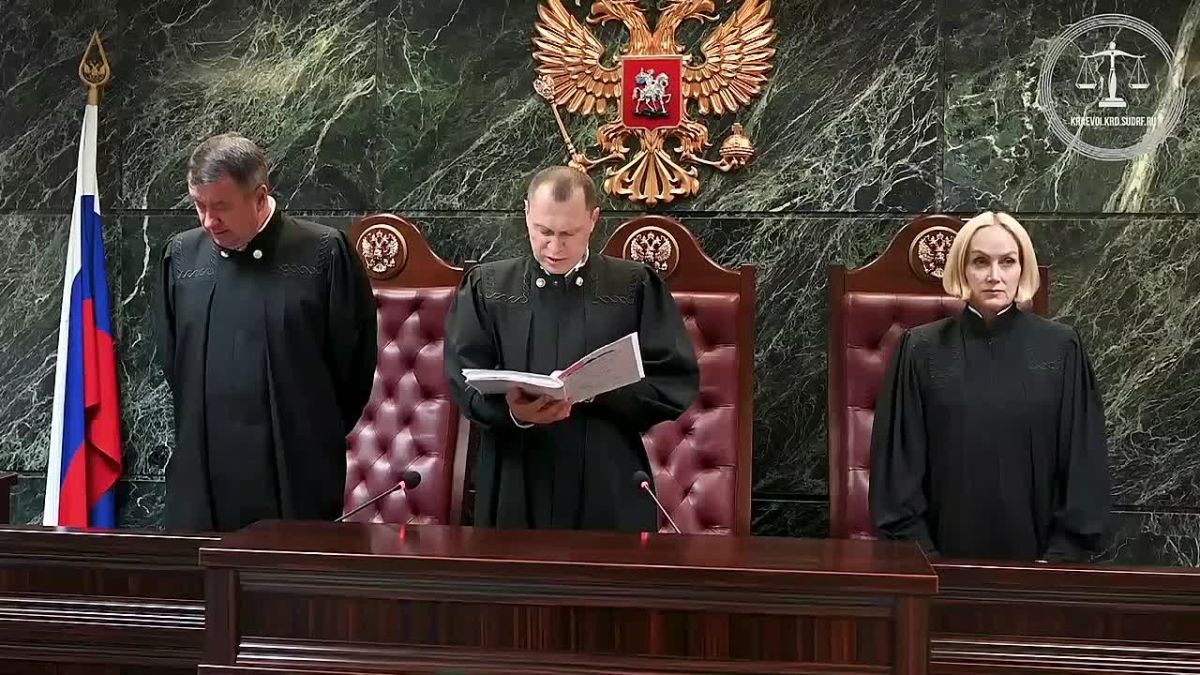 Сомелье из Сочи осудили за хищение алкоголя на 1,3 млн рублей