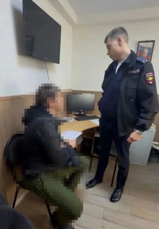 Задержан, проверяют. Мужчину, который устроил нешуточный бой с электрощитком в одном из анапских домов на Черноморской, нашли