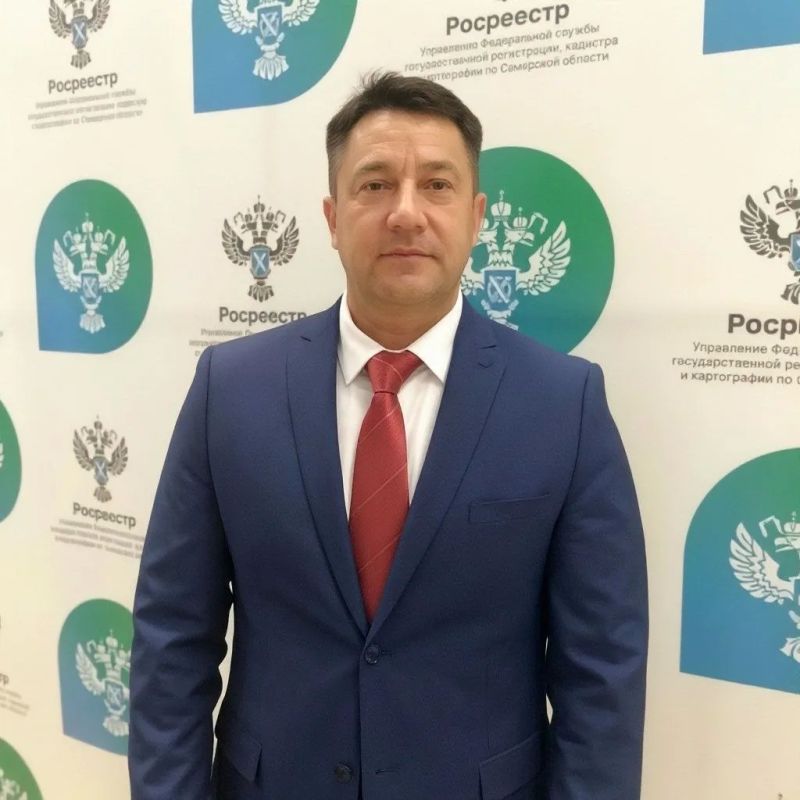 Руководитель Росреестра Олег Скуфинский в режиме ВКС провел рабочее совещание с сотрудниками Управления Росреестра по Самарской области, на котором представил нового руководителя территориального органа Александра Передерия Руководитель Росреестра Олег Скуфинский в режиме ВКС провел рабочее совещание с сотрудниками Управления Росреестра по Самарской области, на котором представил нового руководителя территориального органа Александра Передерия