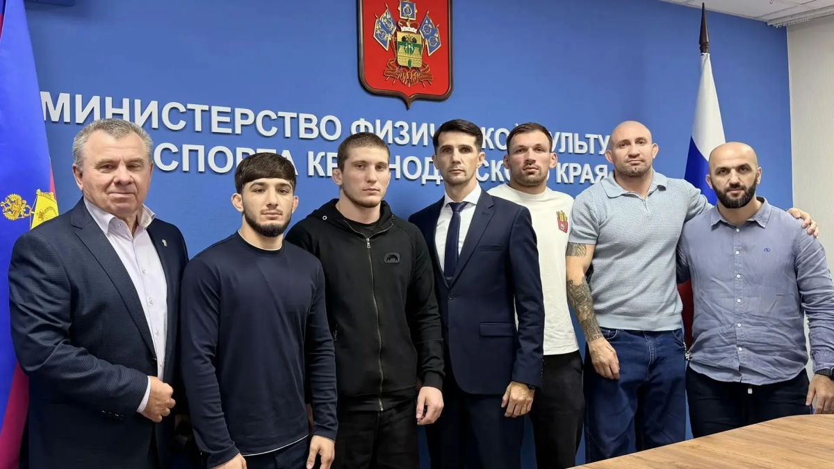 Министр спорта Кубани встретился с борцами греко-римского стиля Министр спорта Кубани встретился с борцами греко-римского стиля