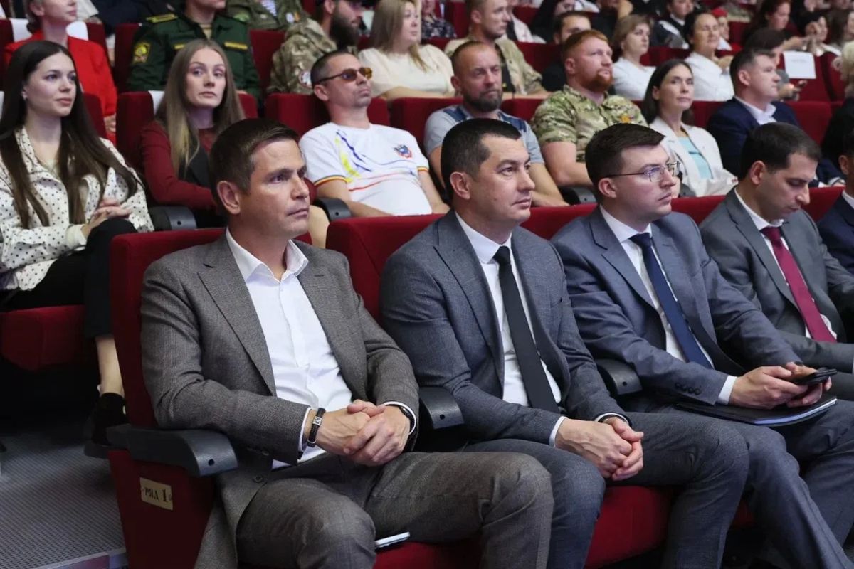 Краснодарцы вошли в число победителей конкурса дизайна адаптивной одежды «На крыльях» Краснодарцы вошли в число победителей конкурса дизайна адаптивной одежды «На крыльях»