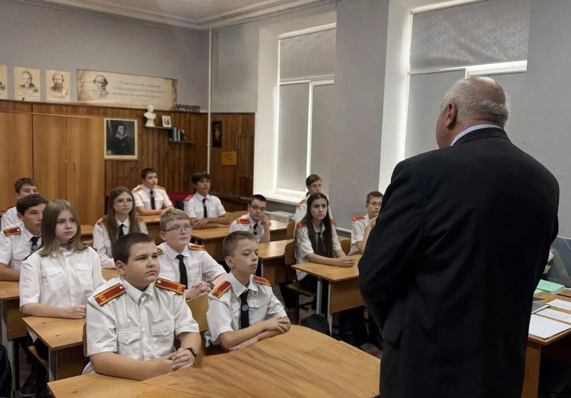 Более 400 школьников Краснодара и Сочи приняли участие в открытых уроках по безопасности Более 400 школьников Краснодара и Сочи приняли участие в открытых уроках по безопасности