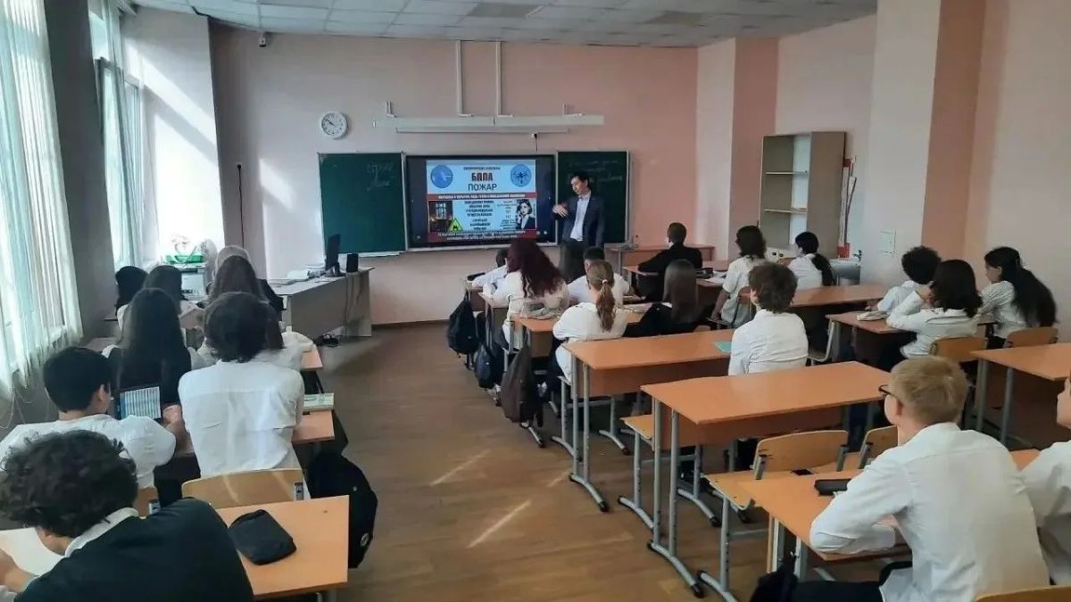 Более 400 школьников Краснодара и Сочи приняли участие в открытых уроках по безопасности Более 400 школьников Краснодара и Сочи приняли участие в открытых уроках по безопасности