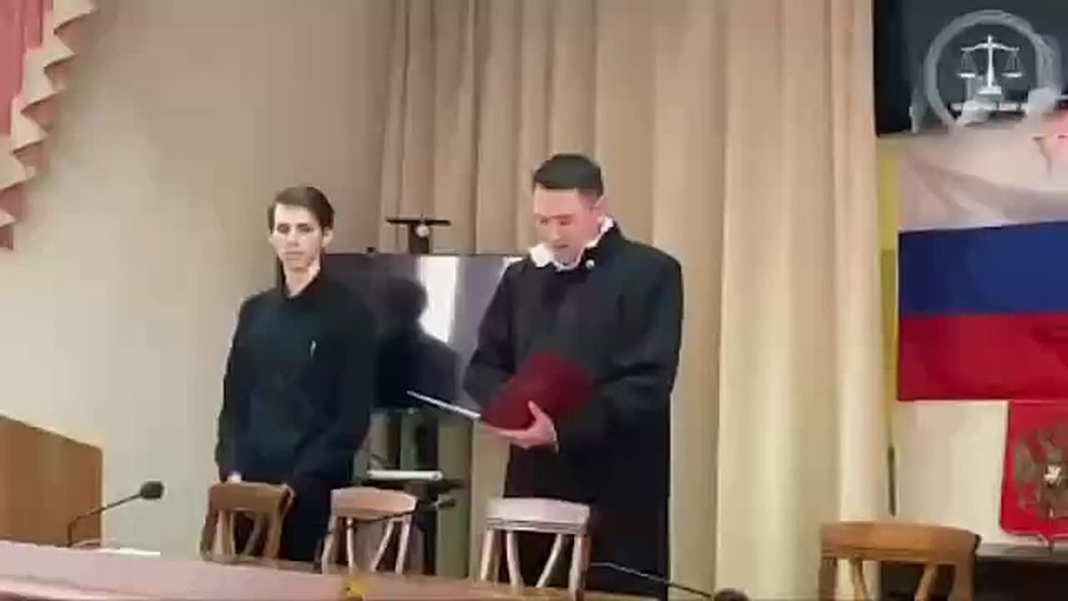 Житель Сочи залил сирены монтажной пеной, чтобы защитить жену от панических атак