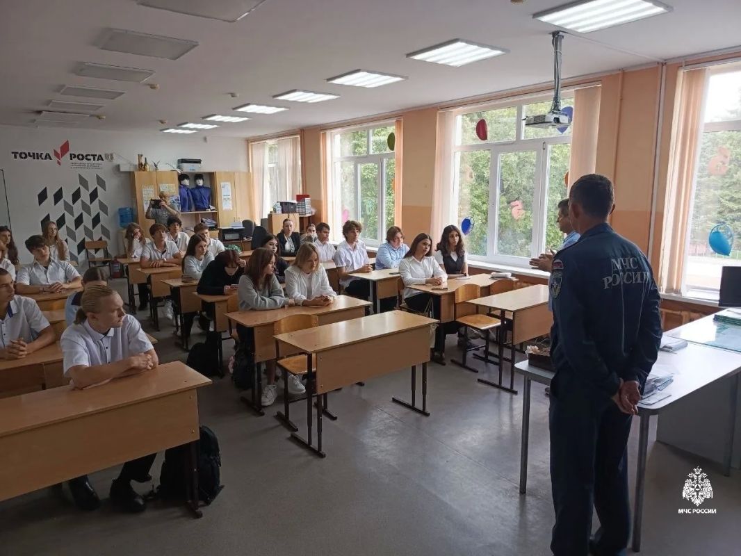 Щит безопасности для будущего: 2й пожарноспасательный отряд провёл уроки гражданской обороны Щит безопасности для будущего: 2й пожарноспасательный отряд провёл уроки гражданской обороны