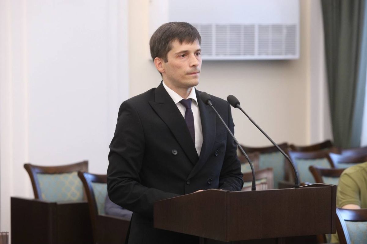 Председатель ЗСК Юрий Бурлачко провел еженедельное планерное совещание Председатель ЗСК Юрий Бурлачко провел еженедельное планерное совещание