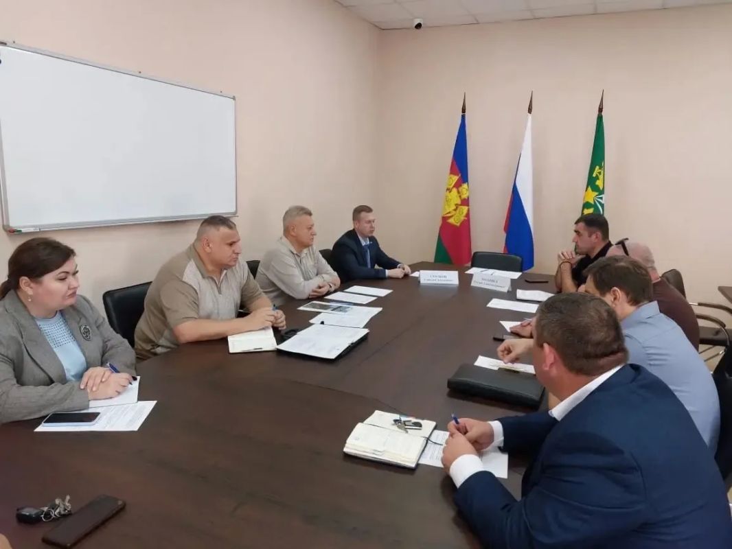 ЗАМЕСТИТЕЛЬ МИНИСТРА ПРИРОДНЫХ РЕСУРСОВ КУБАНИ ГЕННАДИЙ СТОЛБОВ ПРОИНСПЕКТИРОВАЛ ОБЪЕКТ ИНЖЕНЕРНОЙ ЗАЩИТЫ В КРЫМСКОМ РАЙОНЕ ЗАМЕСТИТЕЛЬ МИНИСТРА ПРИРОДНЫХ РЕСУРСОВ КУБАНИ ГЕННАДИЙ СТОЛБОВ ПРОИНСПЕКТИРОВАЛ ОБЪЕКТ ИНЖЕНЕРНОЙ ЗАЩИТЫ В КРЫМСКОМ РАЙОНЕ