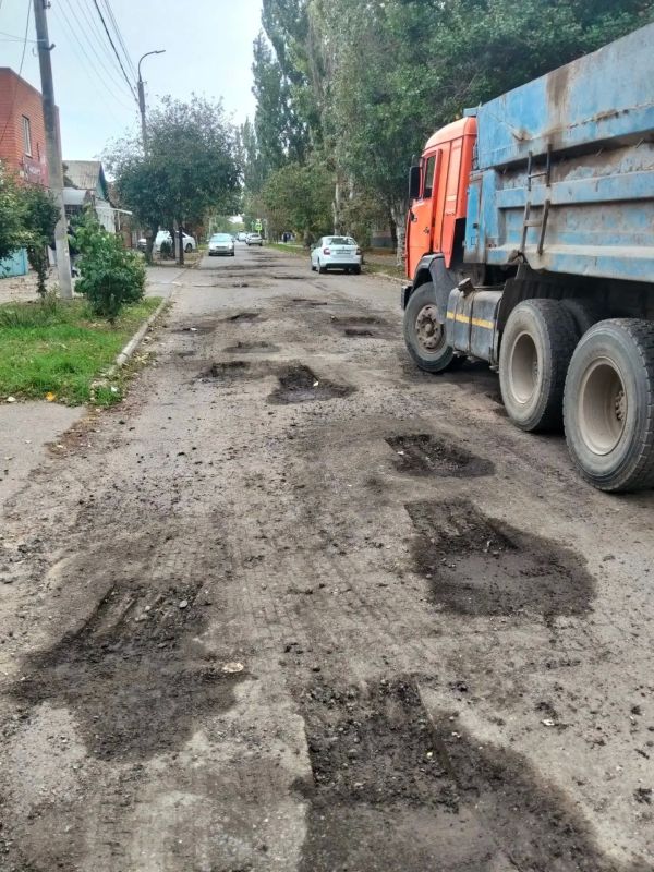 В Ейске приступили к ямочному ремонту дорожного покрытия В Ейске приступили к ямочному ремонту дорожного покрытия