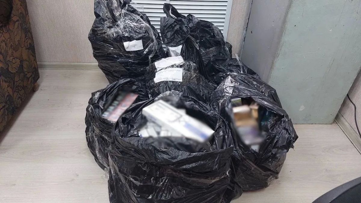 Около 3000 пачек немаркированных сигарет изъяли в торговой точке в Белореченске Около 3000 пачек немаркированных сигарет изъяли в торговой точке в Белореченске