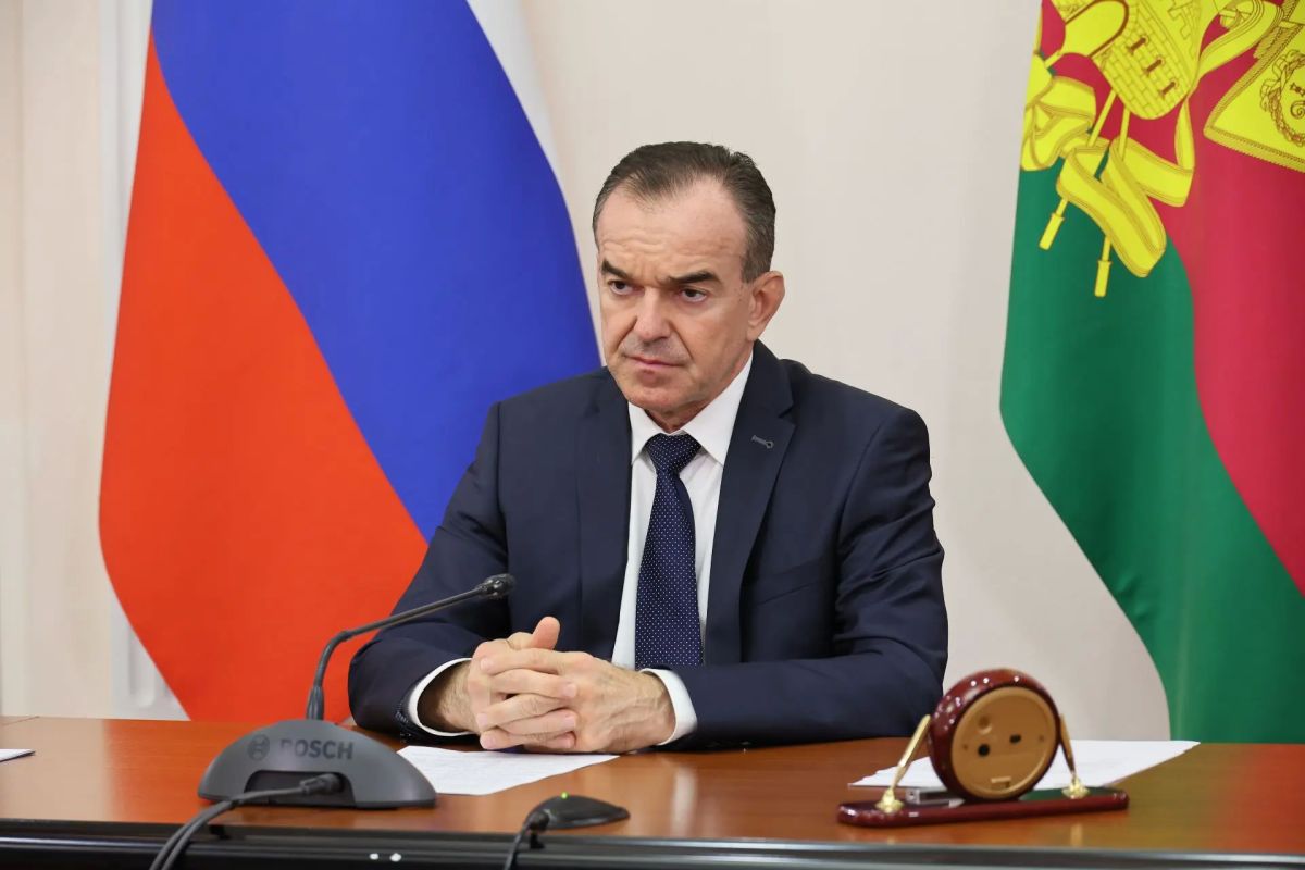 Вениамин Кондратьев встретился с военным комиссаром Краснодарского края Вениамин Кондратьев встретился с военным комиссаром Краснодарского края