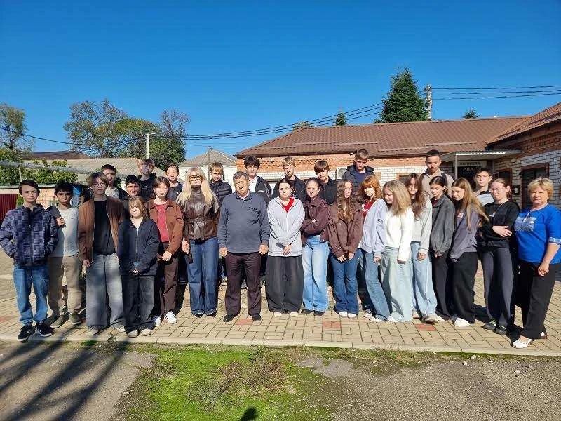 В Белореченске школьники посетили музей линейного отдела полиции