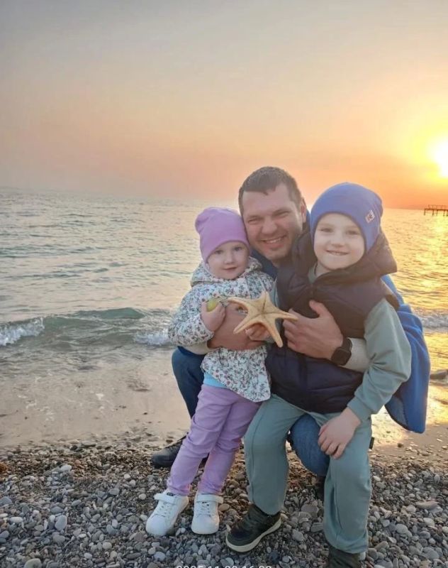 С папой не разлей вода!. Ещё один герой акции «Папа – супергерой» – Антон Соломатин