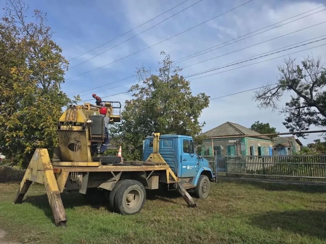 В селе Александровка Ейского района идут работы по реконструкции линий электропередач