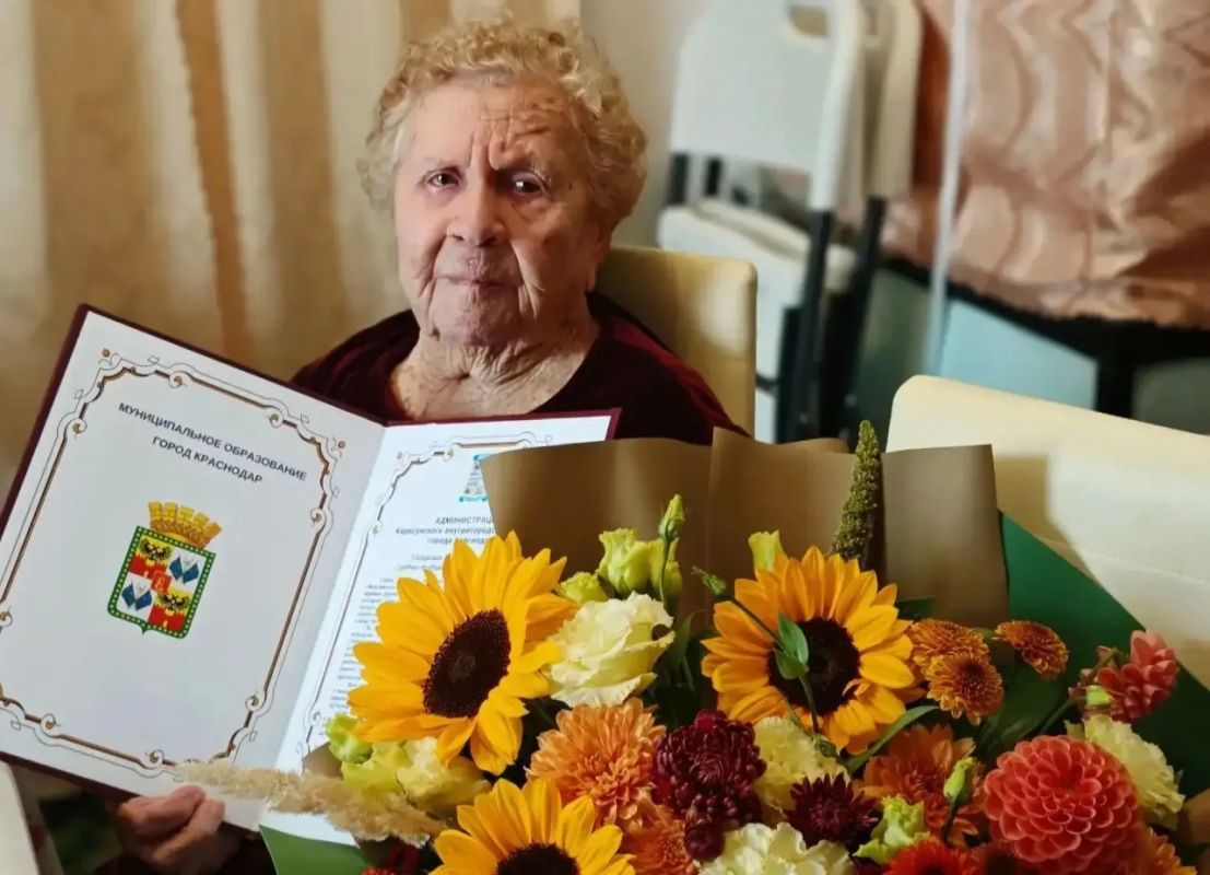 15 октября – день рождения двоих легендарных Почётных граждан города Краснодара, участников Великой Отечественной войны 15 октября – день рождения двоих легендарных Почётных граждан города Краснодара, участников Великой Отечественной войны