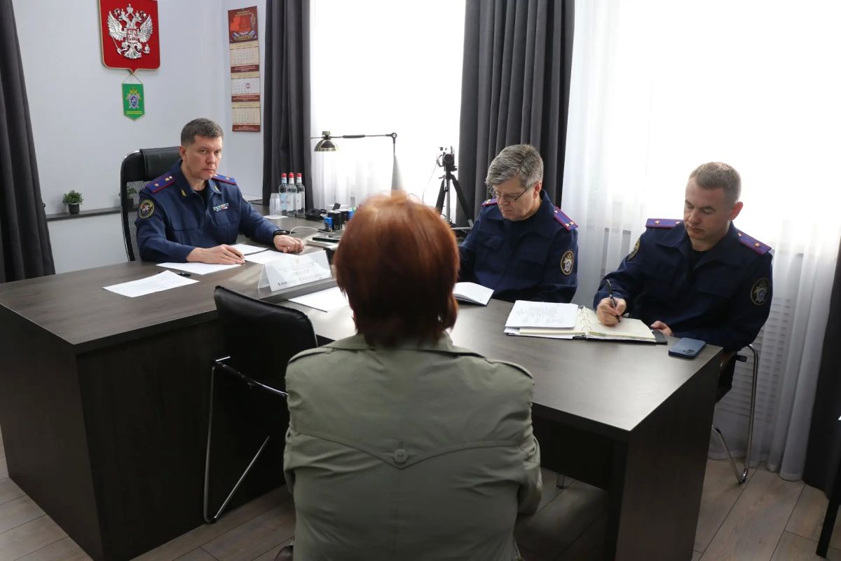 Исполняющий обязанности руководителя следственного управления СК России по краю провел выездной прием граждан в Кореновске Исполняющий обязанности руководителя следственного управления СК России по краю провел выездной прием граждан в Кореновске