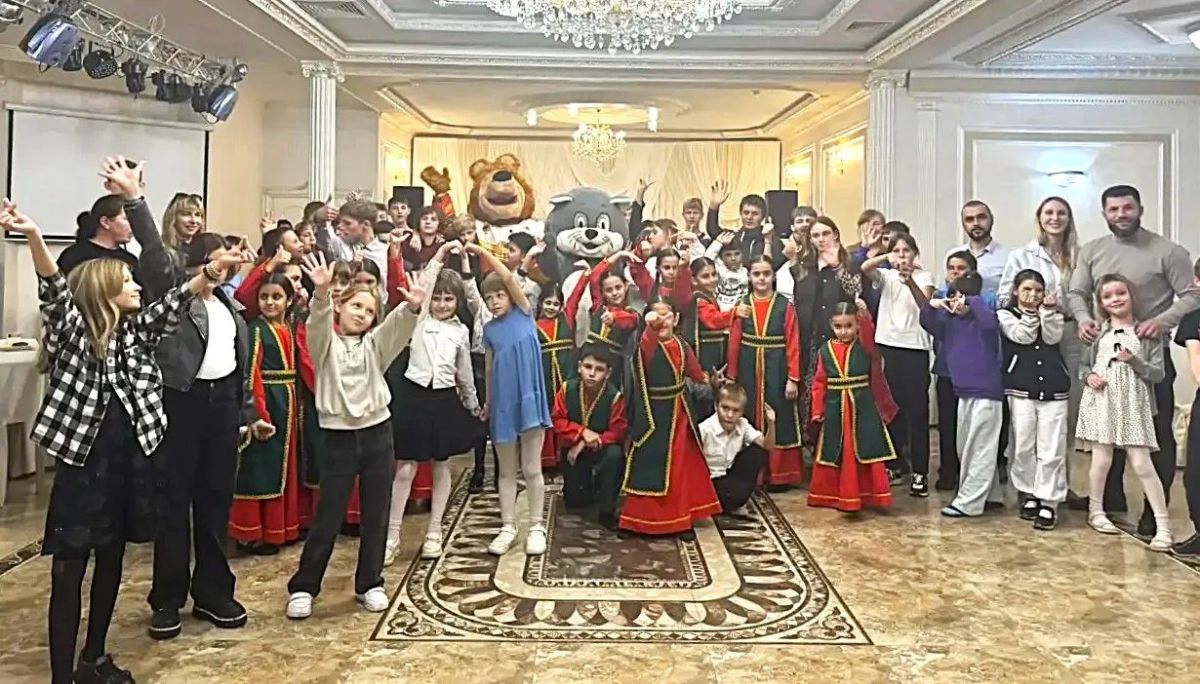 Детство — одно на всех. По инициативе члена совета Ейского отделения Союза армян России Гагика Бавояна был организован и проведен большой праздник для детей-сирот и детей, оставшихся без попечения родителей Херсонской...