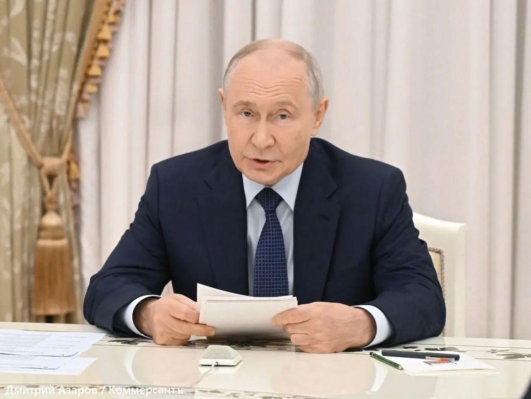 Президент России Владимир Путин подписал указ о передаче во временное управление компании «Центр Капитал» акций и долей четырех производителей упаковки, в том числе «Эвиосис Пэкэджинг Кубань»
